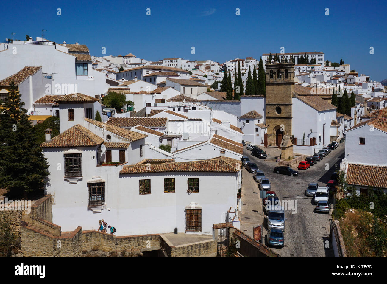 Białe domy na klifie w Rondzie